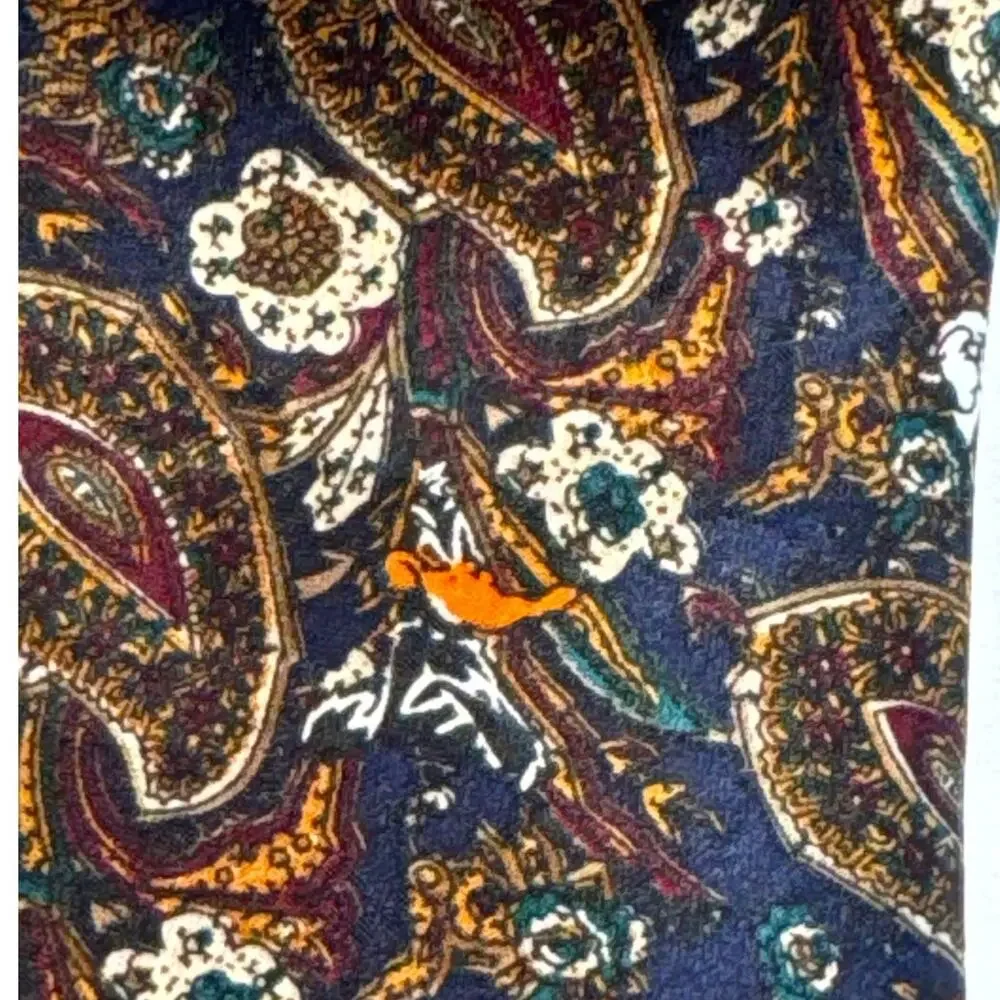 Vintage LOONEY TUNES Paisley 1993 Necktie Bugs Bunny Daffy Duck Sylvester 50
